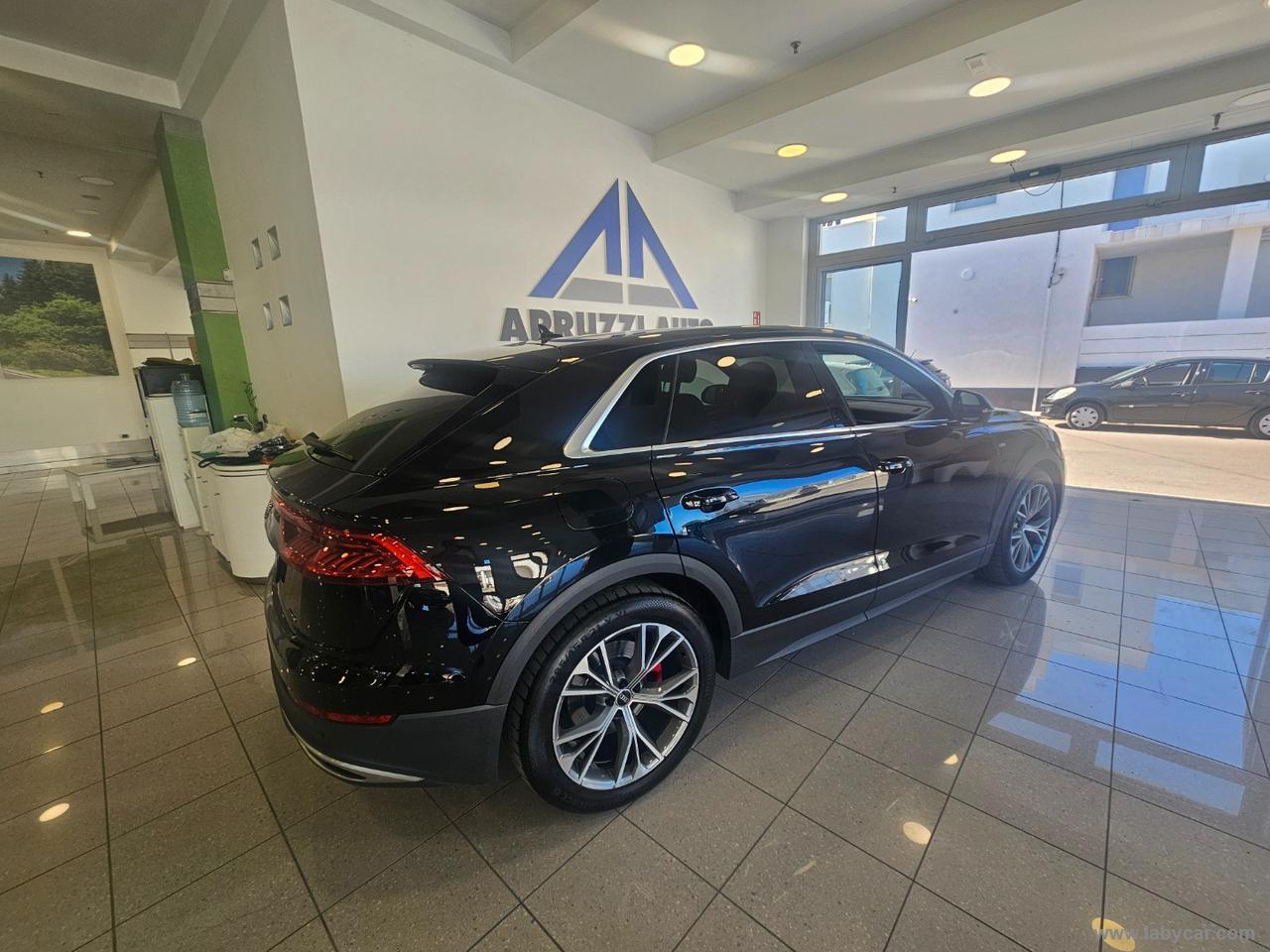 AUDI Q8 45 TDI quattro tiptronic S-LINE