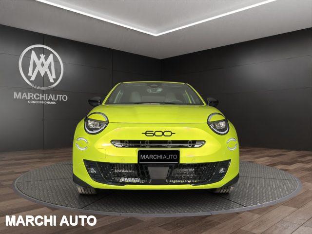 FIAT 600 Hybrid 145 CV DCT MHEV Sport Edizione Milano Corti