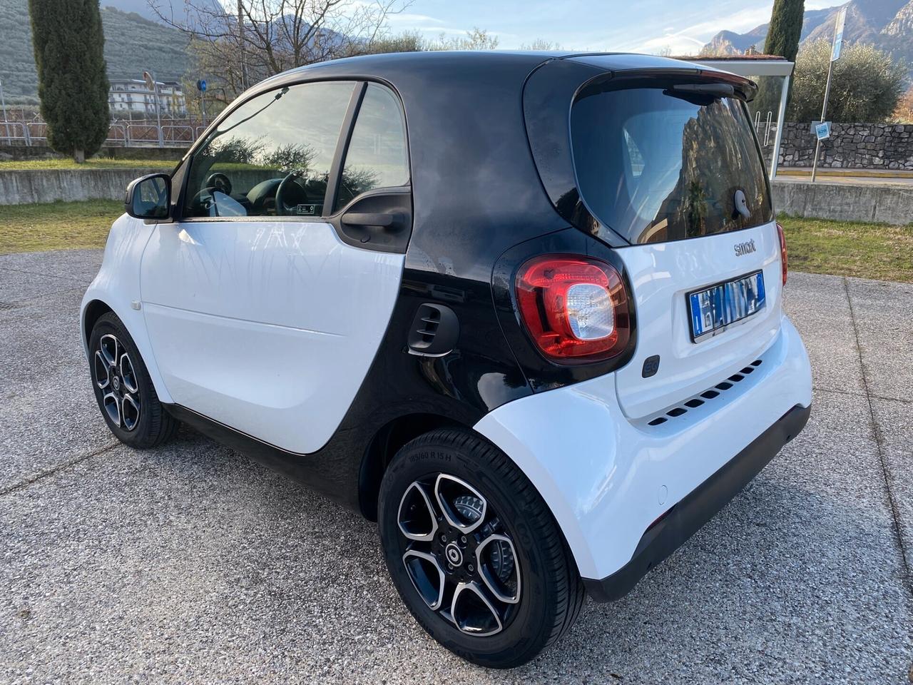 Smart ForTwo EQ Passion ... un fruscio nell'aria