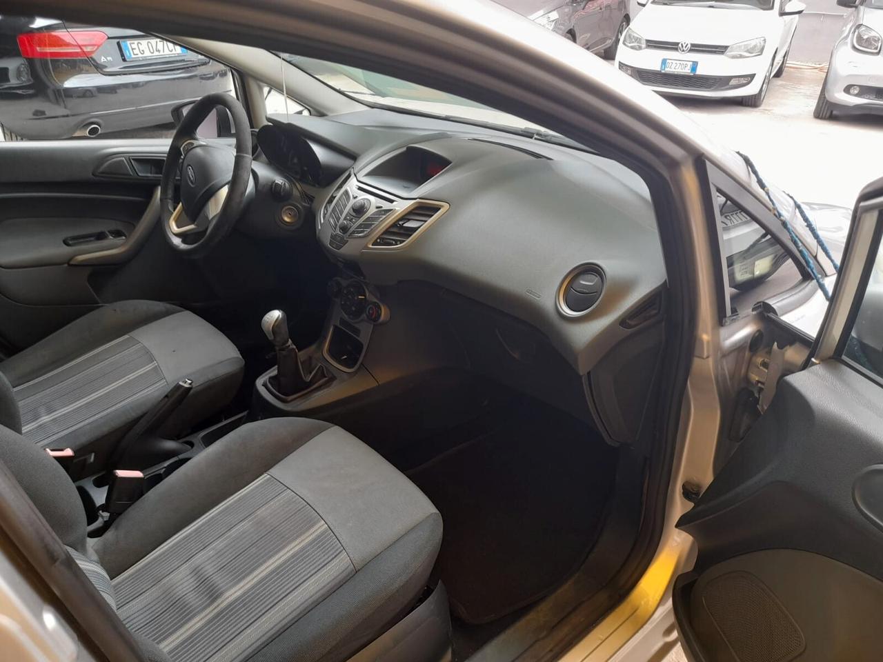 Ford Fiesta 1.4cc gpl 12 mesi di garanzia-2009