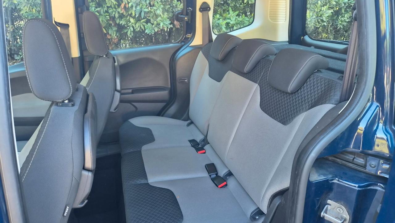 Ford Tourneo Courier 1.0 EcoBoost 100 CV Titanium