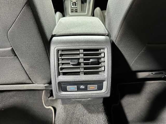 Volkswagen Golf 8ª serie 1.4 TSI eHYBRID 204 CV DSG Style