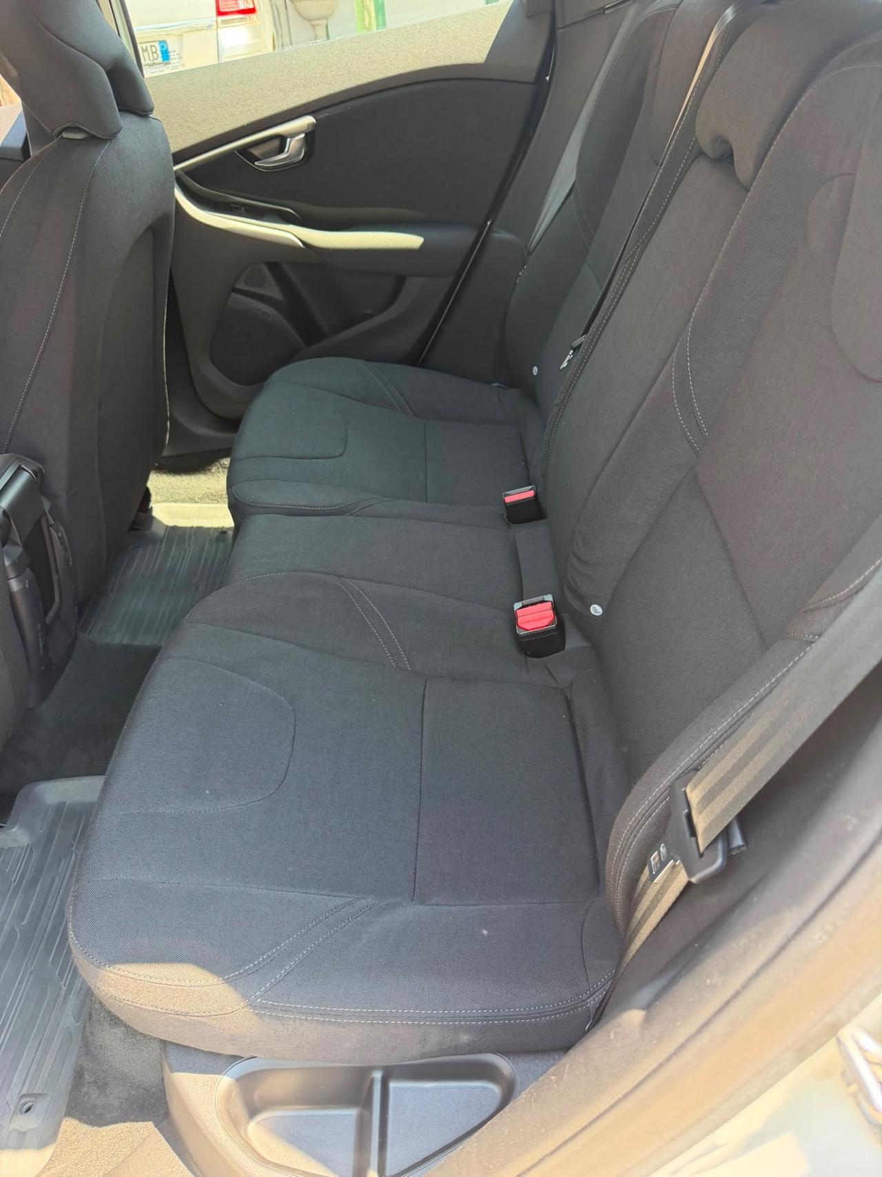 Volvo V40 D2 1.6 Summum neopatentati
