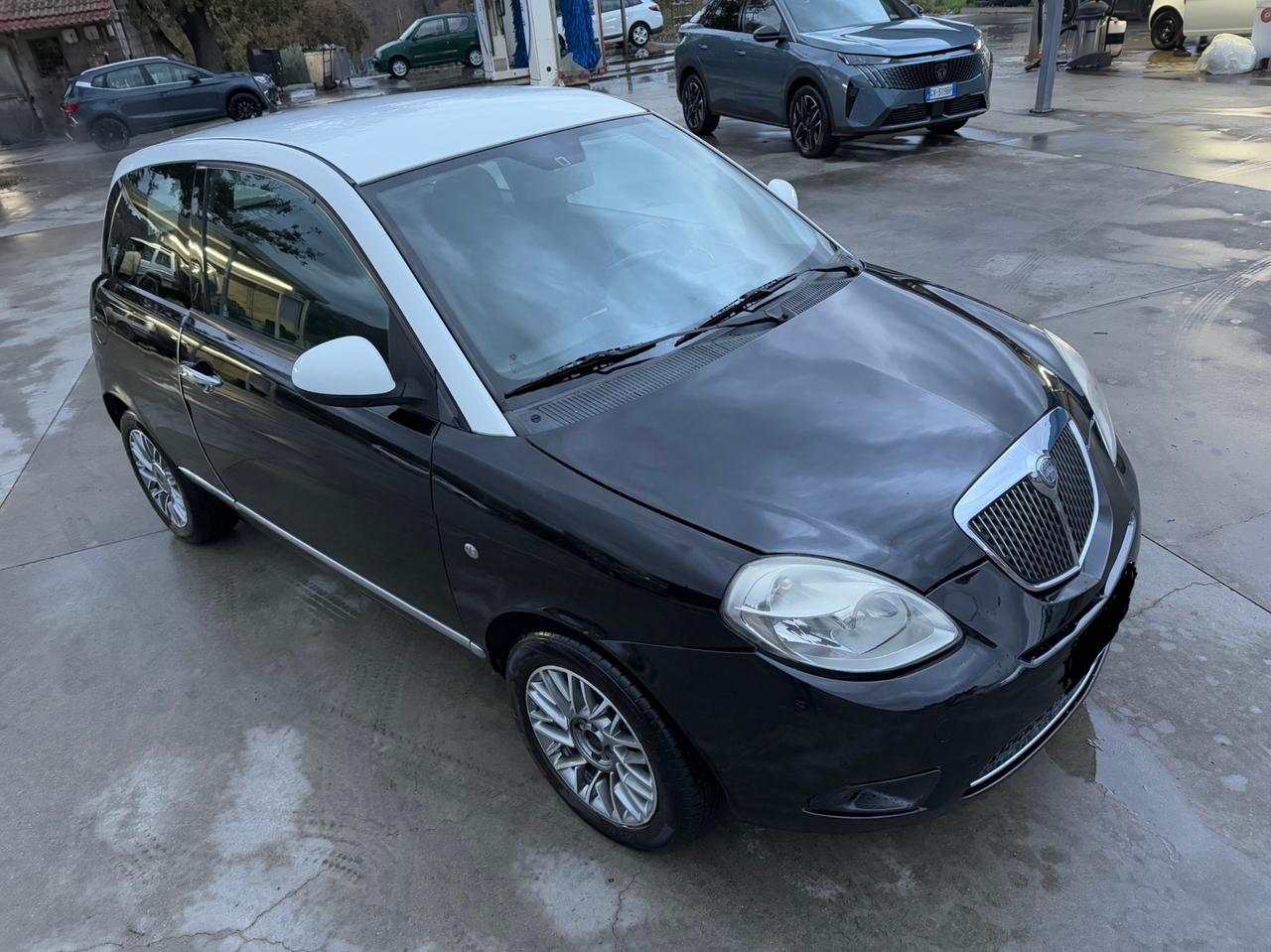 Lancia Ypsilon 1.3 MJT 75 CV Neopatentati 2010