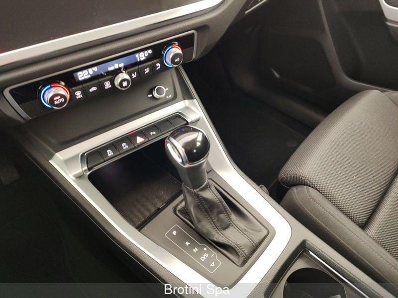 Audi Q3 Q3 35 TDI S tronic Business Advanced