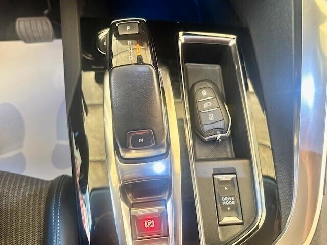 Peugeot 3008 BlueHDi 130 S&S EAT8 Allure