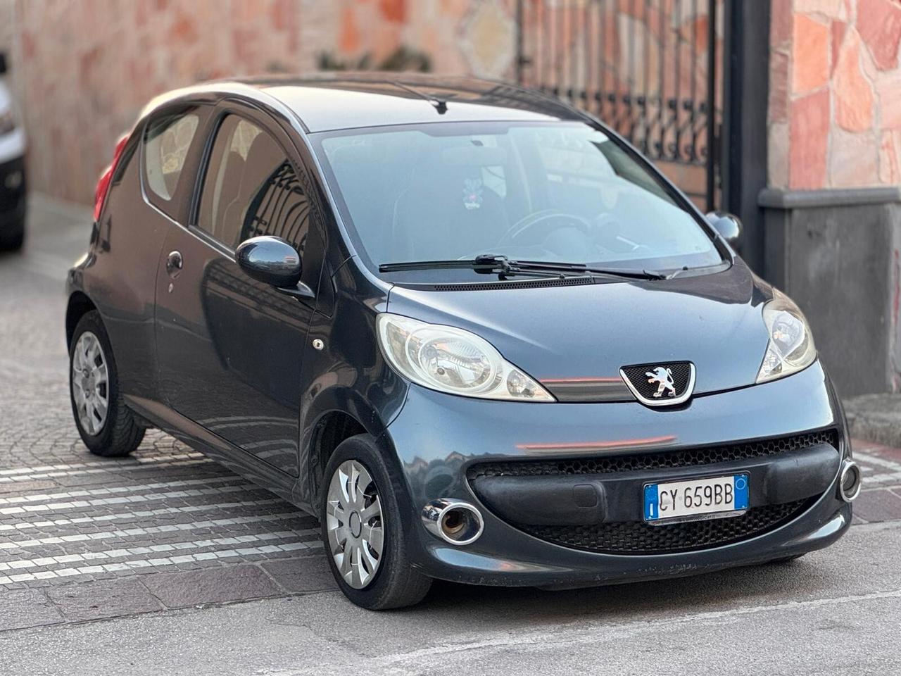 Peugeot 107 1.0 68CV 3p. Plaisir