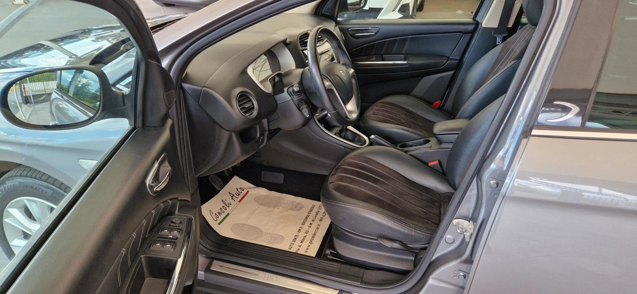 Lancia Delta 1.6 Mjt 120cv PLATINO