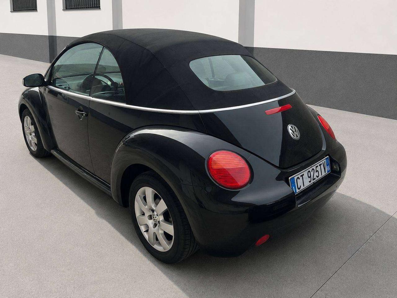 Volkswagen Maggiolino New Beetle Cabrio 1.6