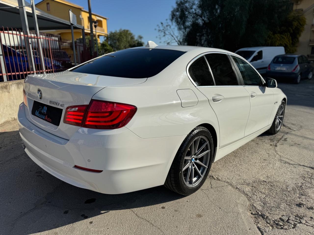 BMW SERIE 5 520D 184 CV LUXURY FULL AUTO