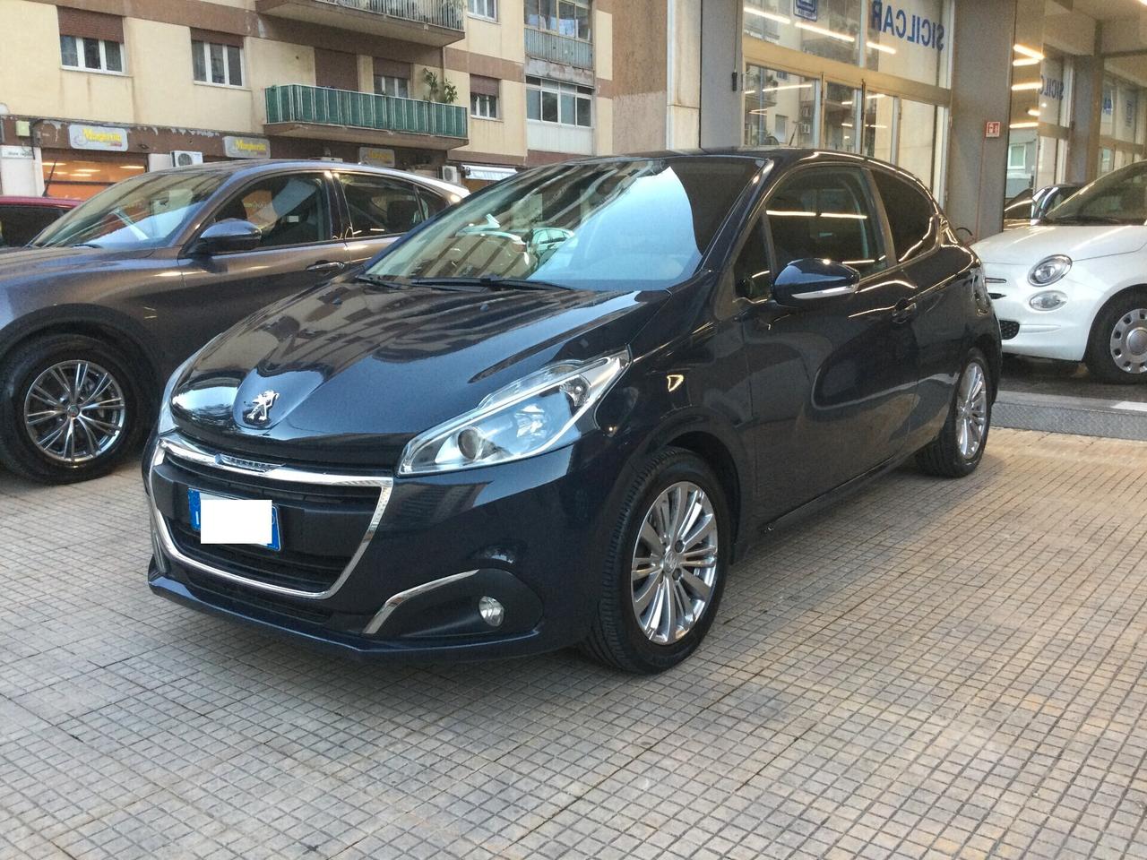 Peugeot 208 PureTech 82 3 porte Allure