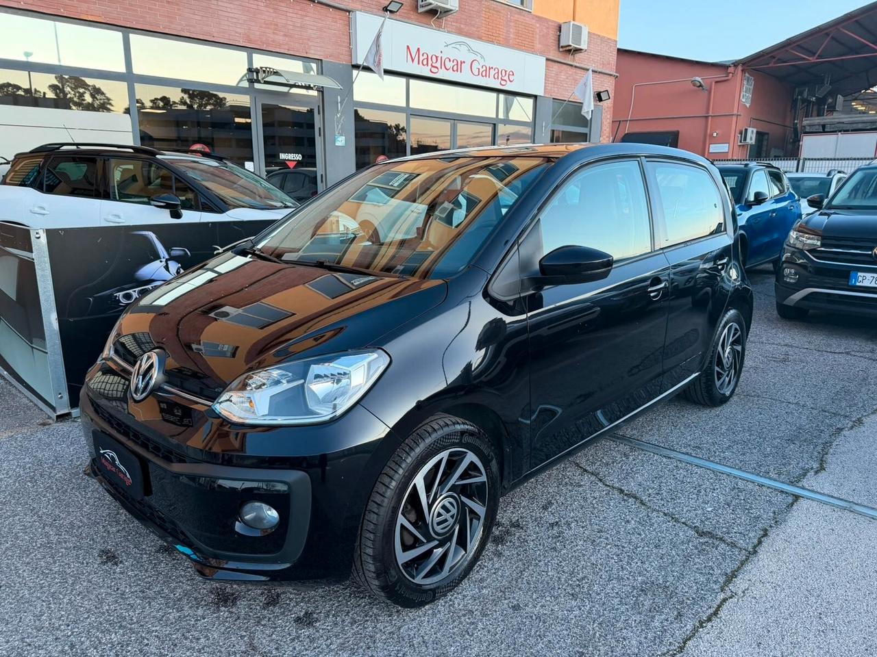 Volkswagen up! 1.0 75 CV 5p. high