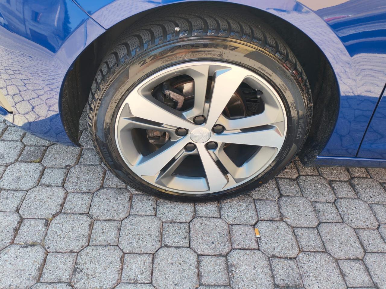 Peugeot 308 BlueHDi 130 S&S SW Allure