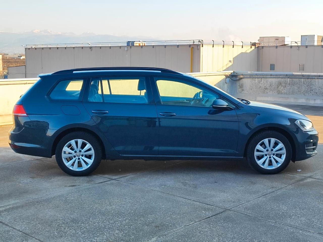 Volkswagen Golf Variant Golf Variant 1.6 TDI 110 CV DSG Comfortline BlueMotion Tech. NEOPATENTATI