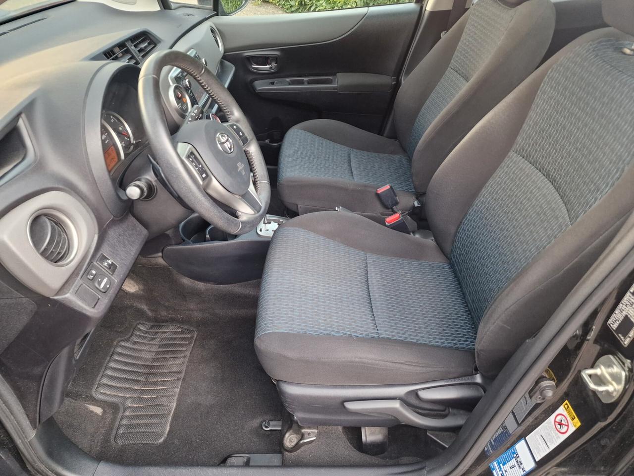 Toyota Yaris 1.3 5p Automatica