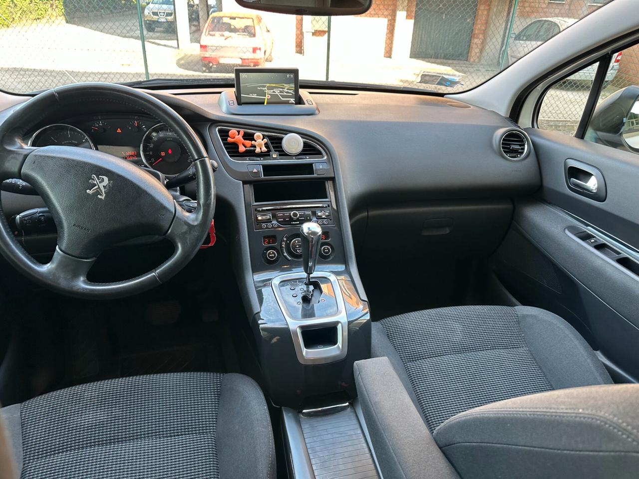 Peugeot 5008 1600 HDI AUT. 7 POSTI