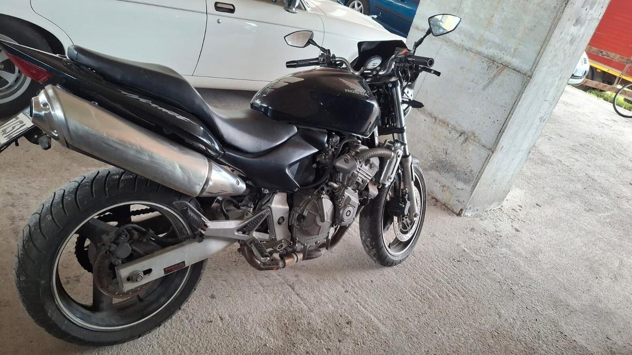 HONDA HORNET