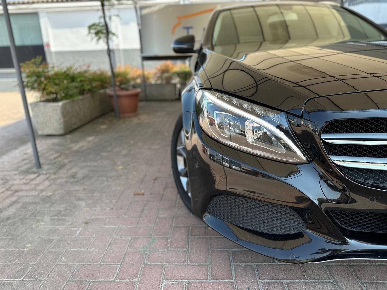 Mercedes-Benz C 220 Premium #6554