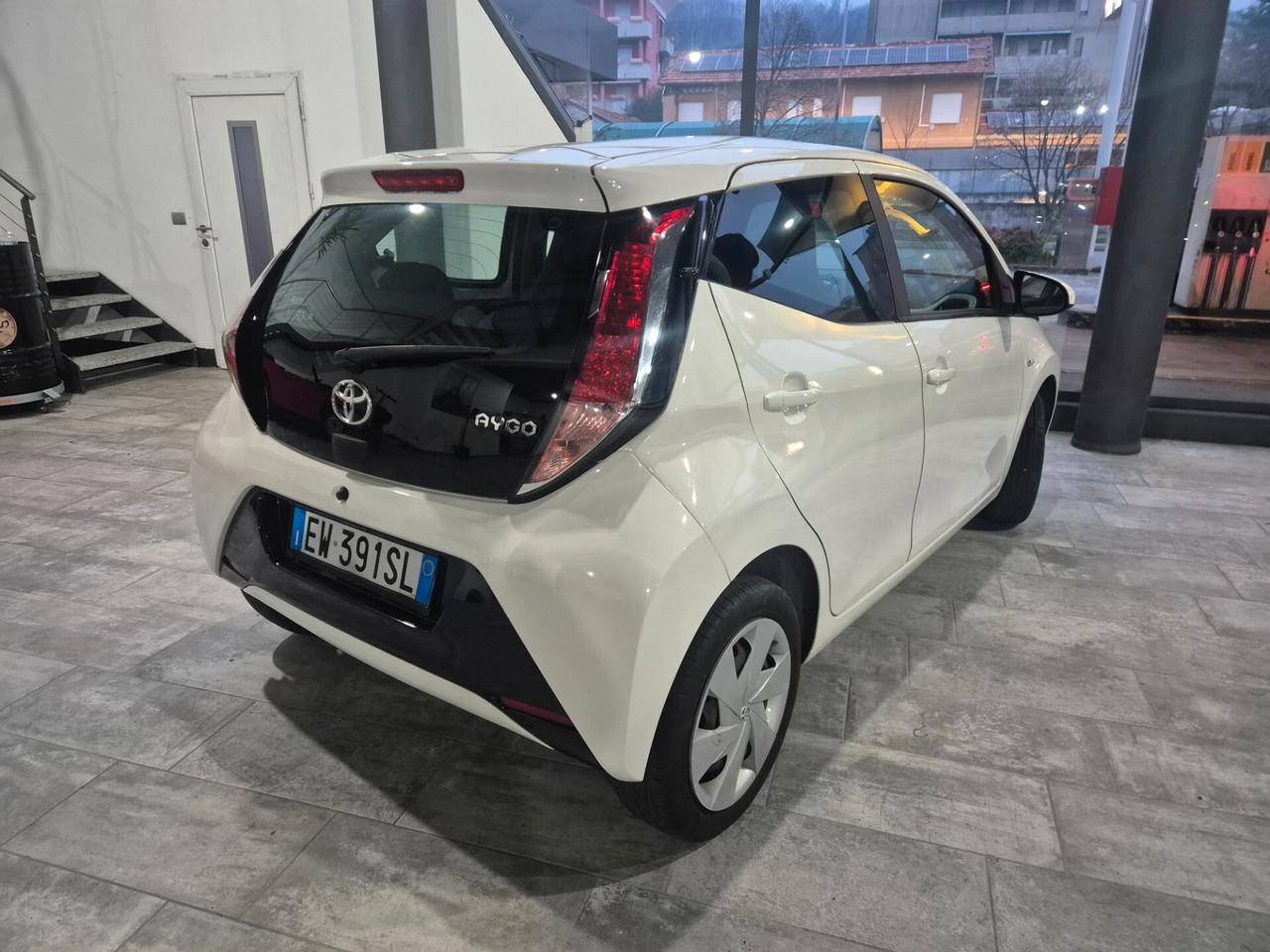 Toyota Aygo 1.0 12V 5 porte