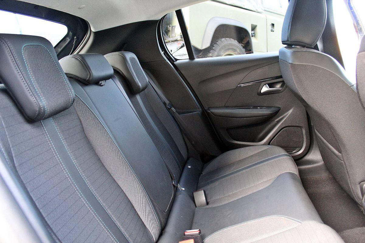 PEUGEOT - 208 - BlueHDi 100 S&S 5p. Allure