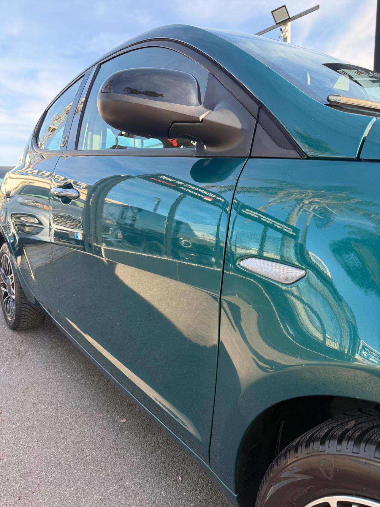 Lancia Ypsilon 1.2 69 CV 5 porte GPL Ecochic Platinum