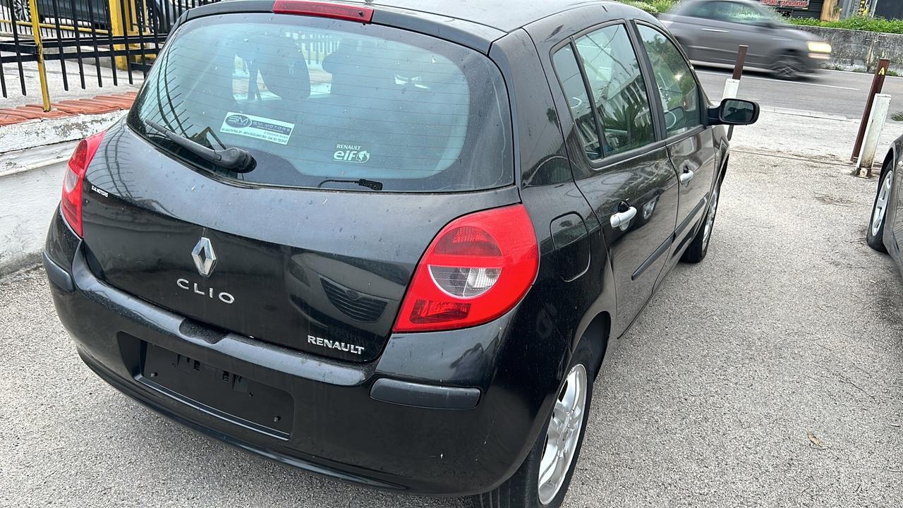 Renault Clio 1.5 dCi 85CV 5 porte Dynamique AUTOMATICA