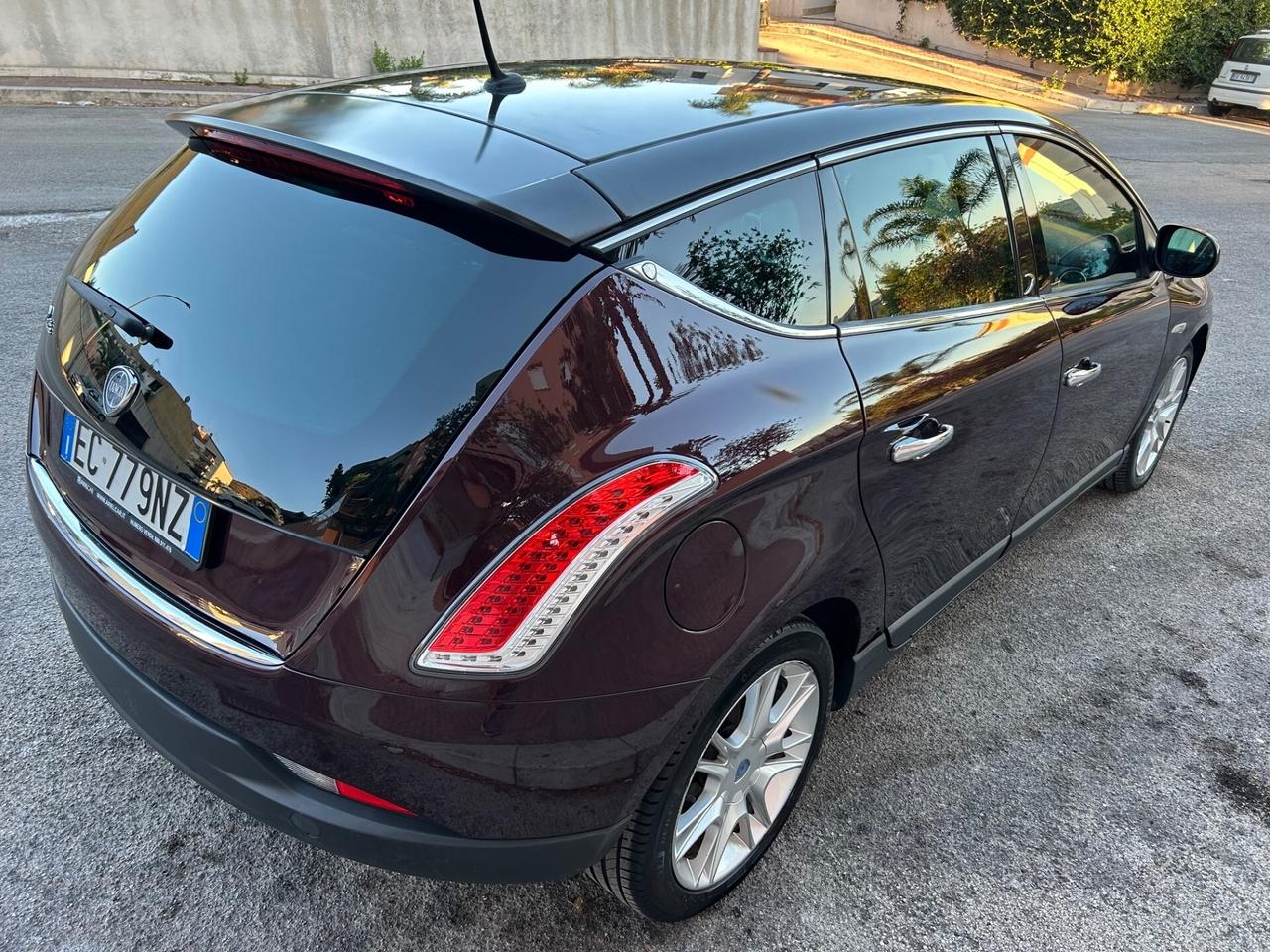 Lancia Delta 1.6 MJT Platino km certificati