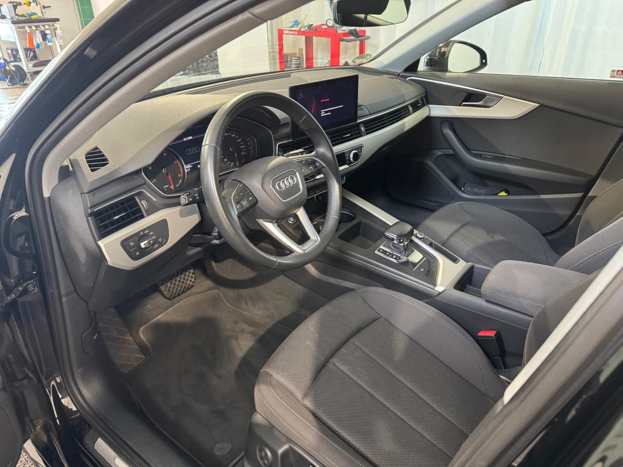 Audi A4 35 TDI/163 CV S tronic Business Advanced