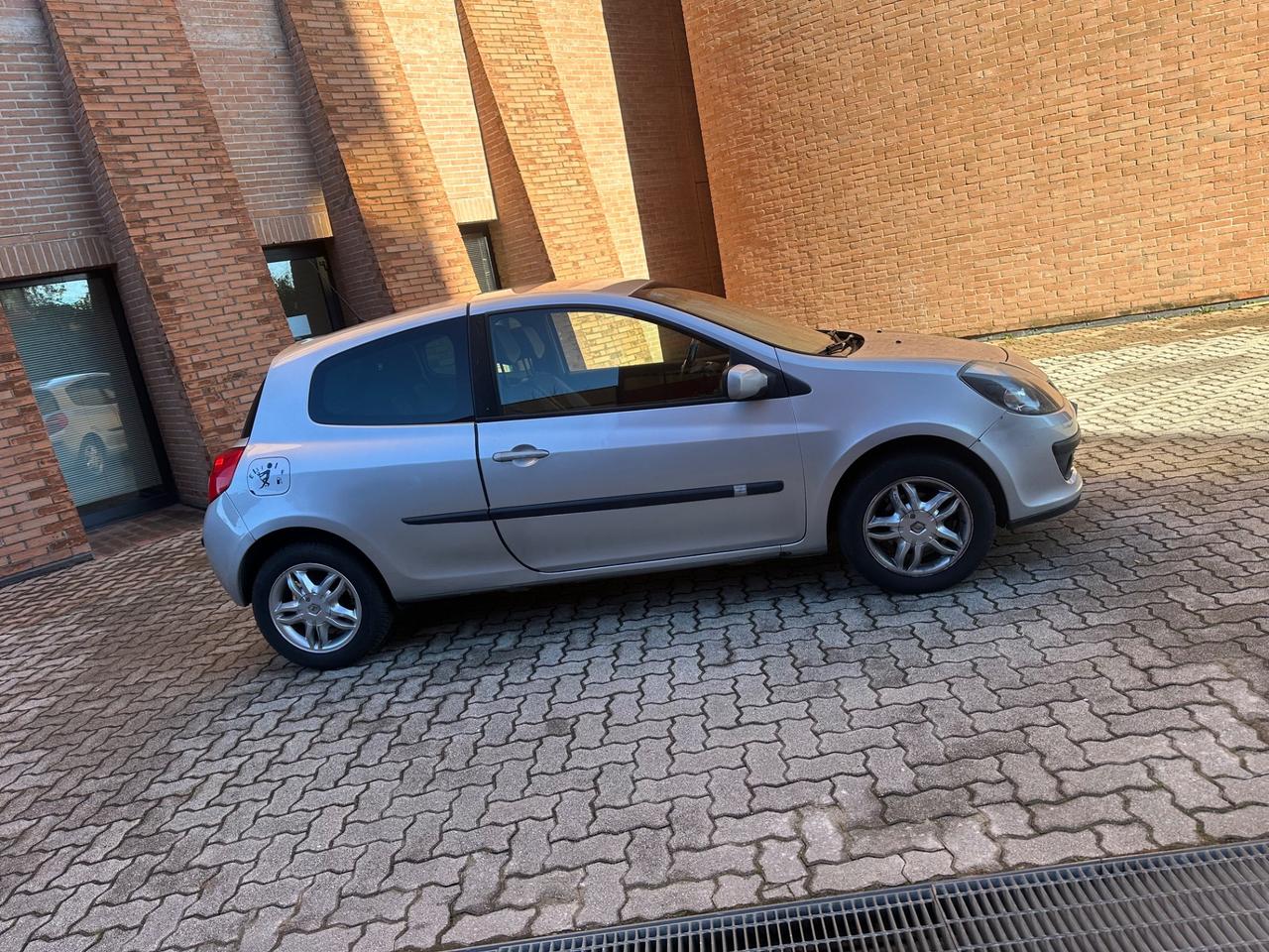 Renault Clio 1.2 16V 3 porte Pack