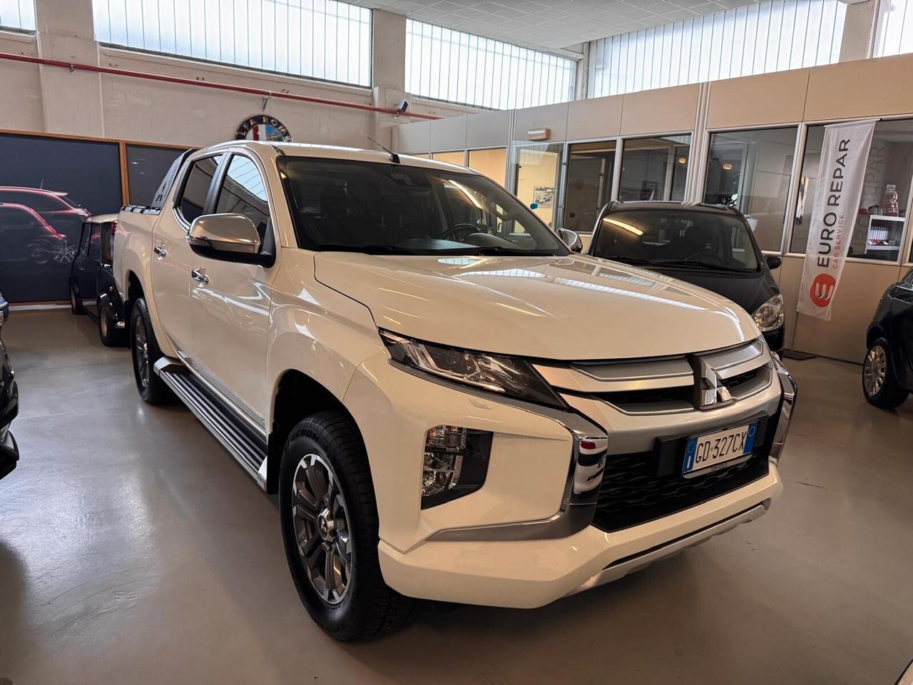 Mitsubishi L200 4x4 automatico gancio traino