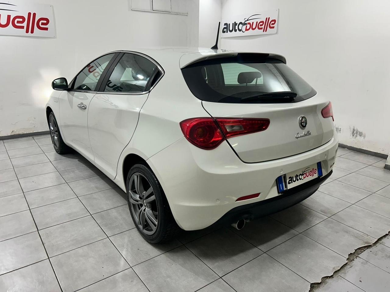 Alfa Romeo Giulietta 1.6 JTDm-2 120 CV Distinctive