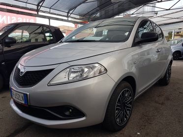 Lancia Ypsilon 1.2 69 CV 5 porte Platinum