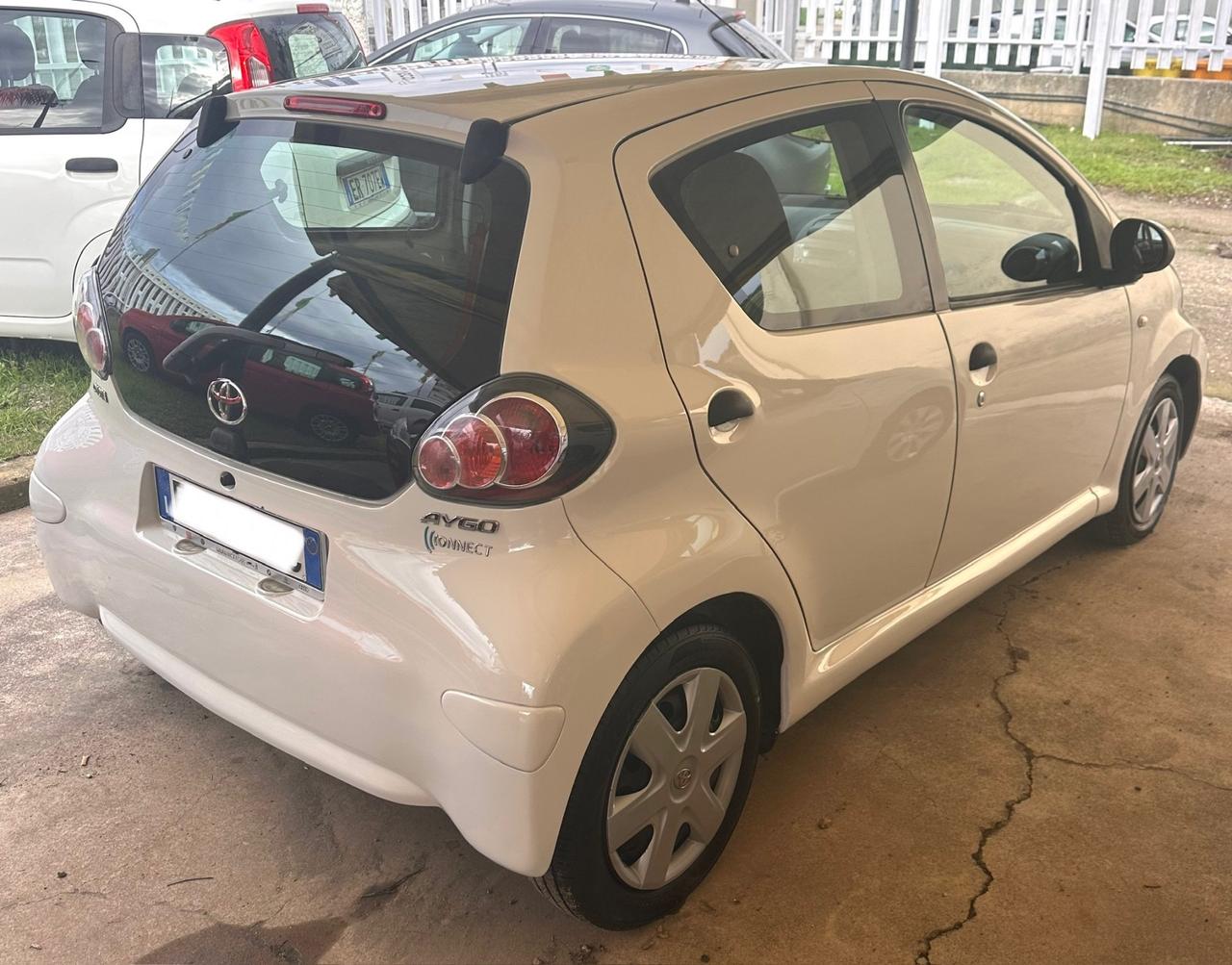 Toyota Aygo 1.0 12V VVT-i 5 porte Deep Ocean Connect