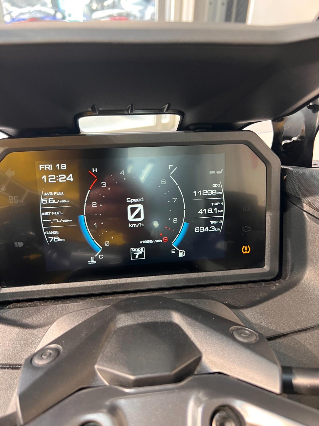 Yamaha TMAX 560 TECH MAX ceramic grey