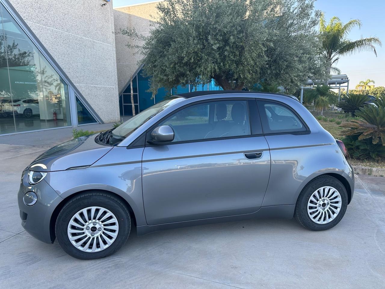Fiat 500e Cabrio offerta T-Stock prezzo imperdibile
