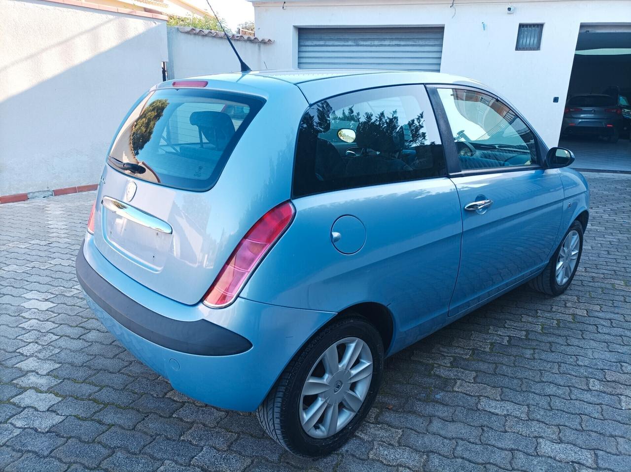 Lancia Ypsilon 1.2 Argento