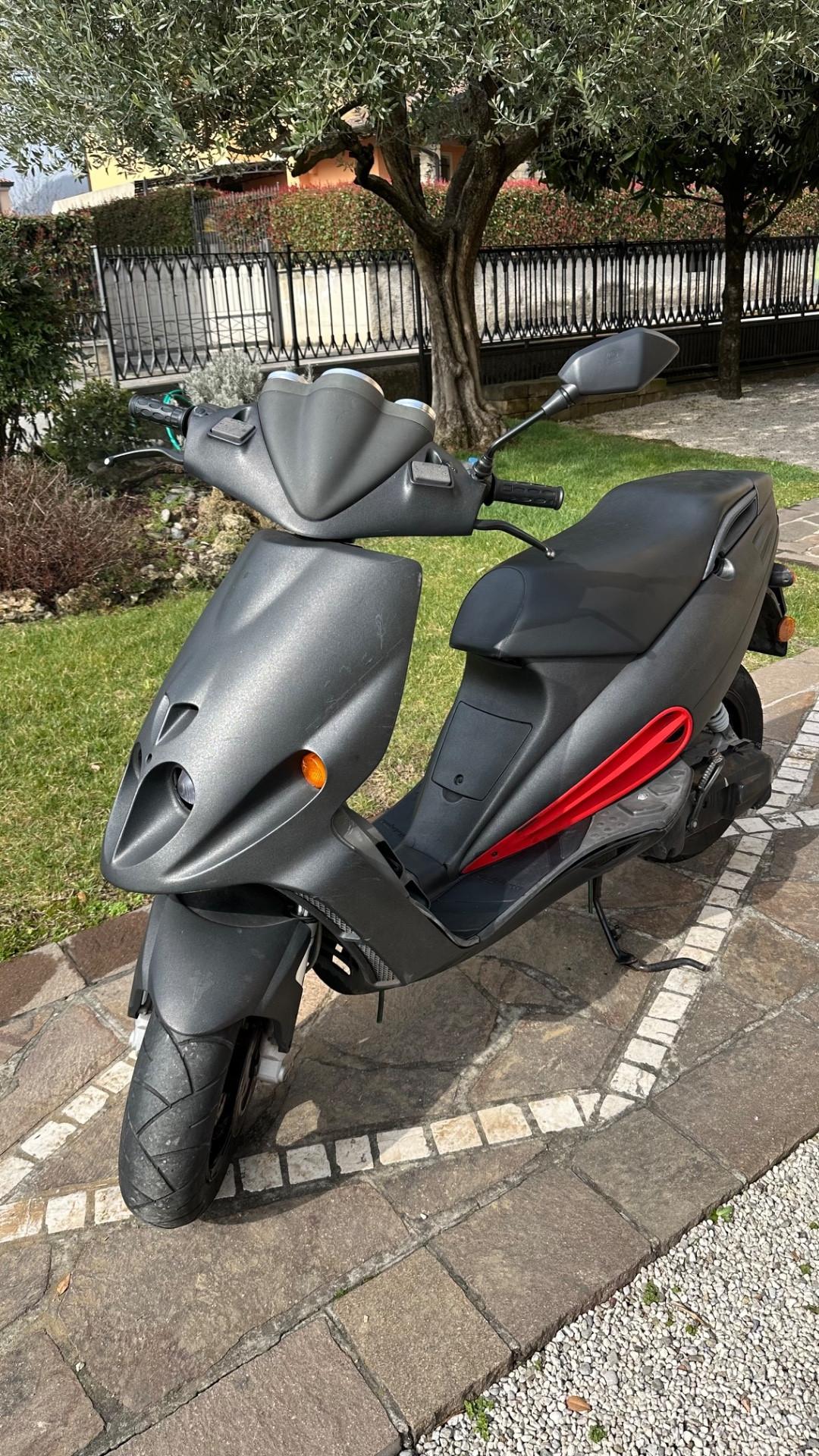 Malaguti F12 Phantom 50 Liquido Doppio disco