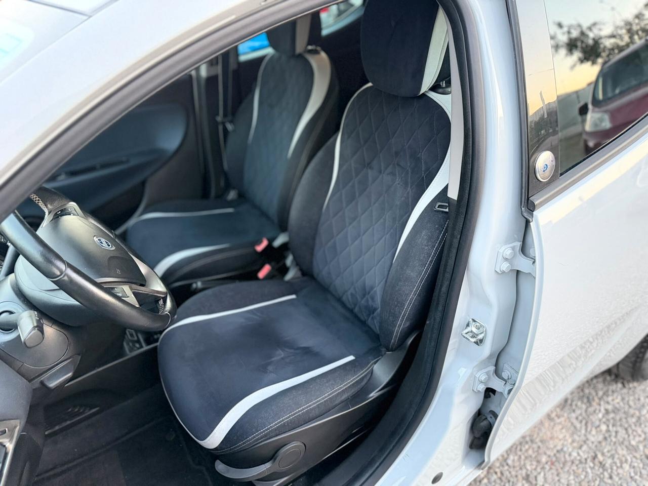 Lancia Ypsilon 1.2 69 CV 5 porte GPL Ecochic Gold