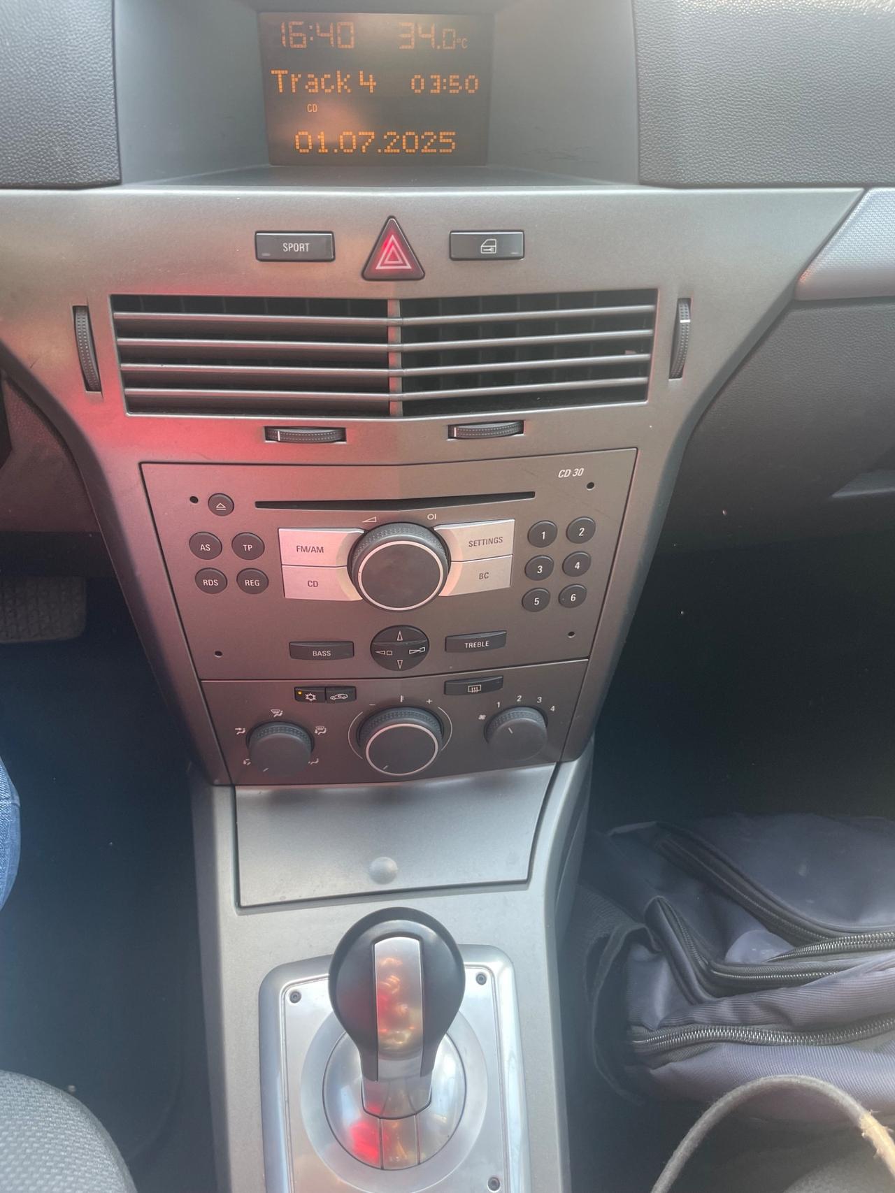 Opel Astra 1.6 16V Twinport 5 porte Cosmo
