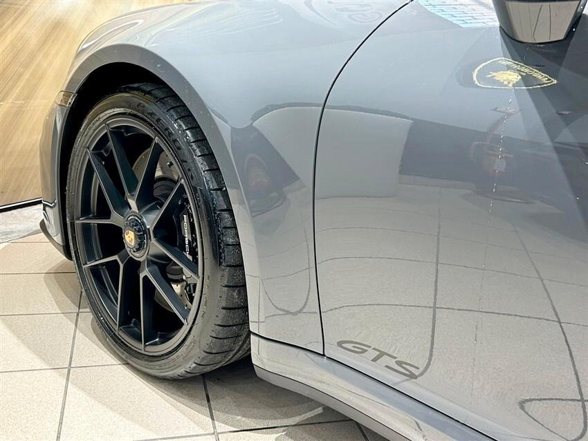 Porsche 911 Coupe 3.6 Carrera GTS auto