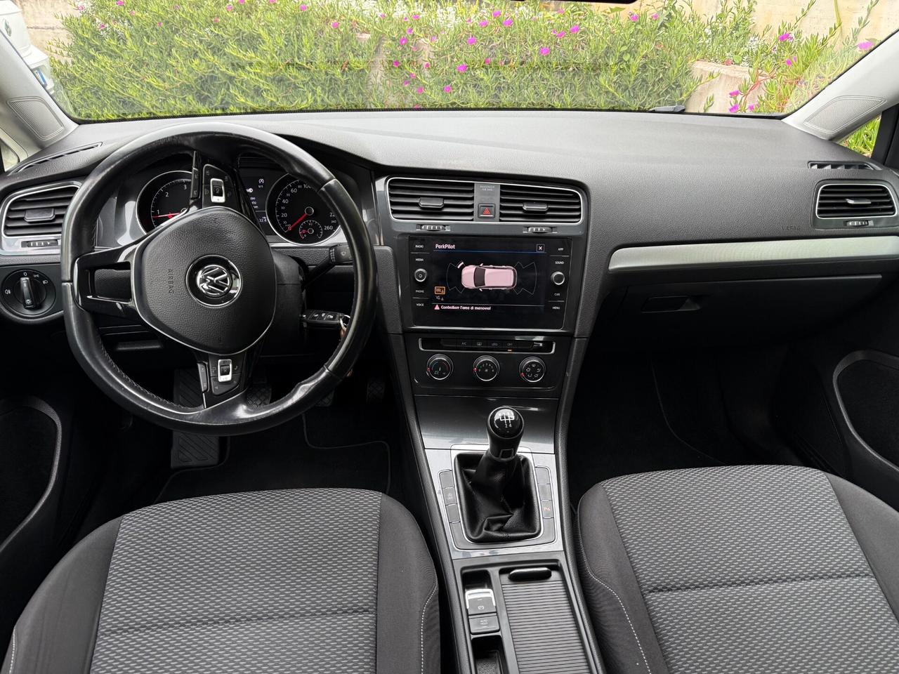 Volkswagen Golf 7.5 ª 1.6 TDI cv 90 TDI Business Blue Motion Technology.