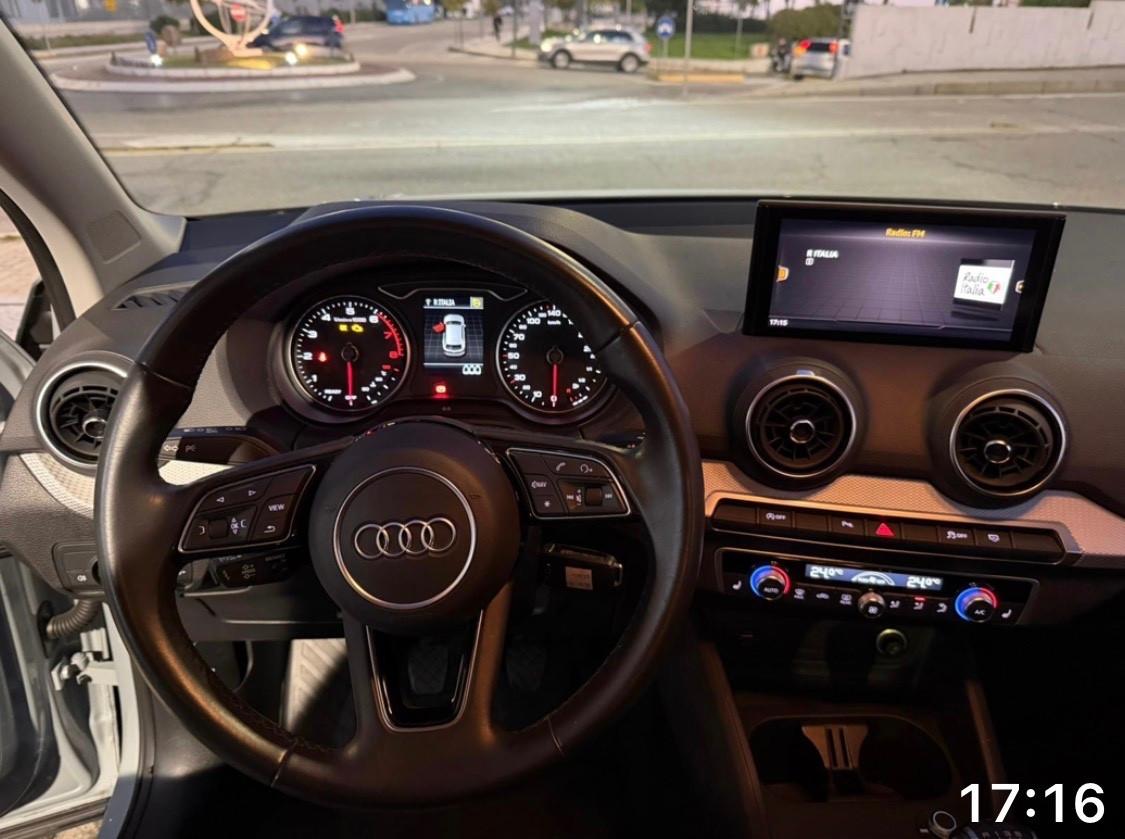 Audi Q2 30 TFSI Business