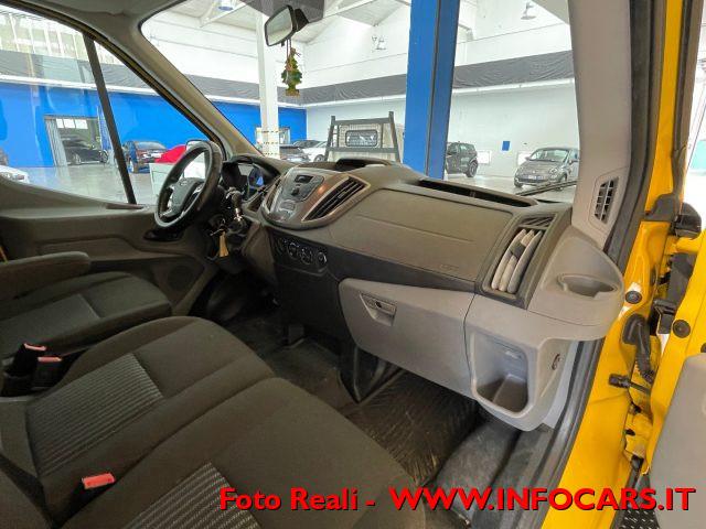 FORD Transit 310 2.0TDCi EcoBlue 130CV 9 POSTI Combi Trend
