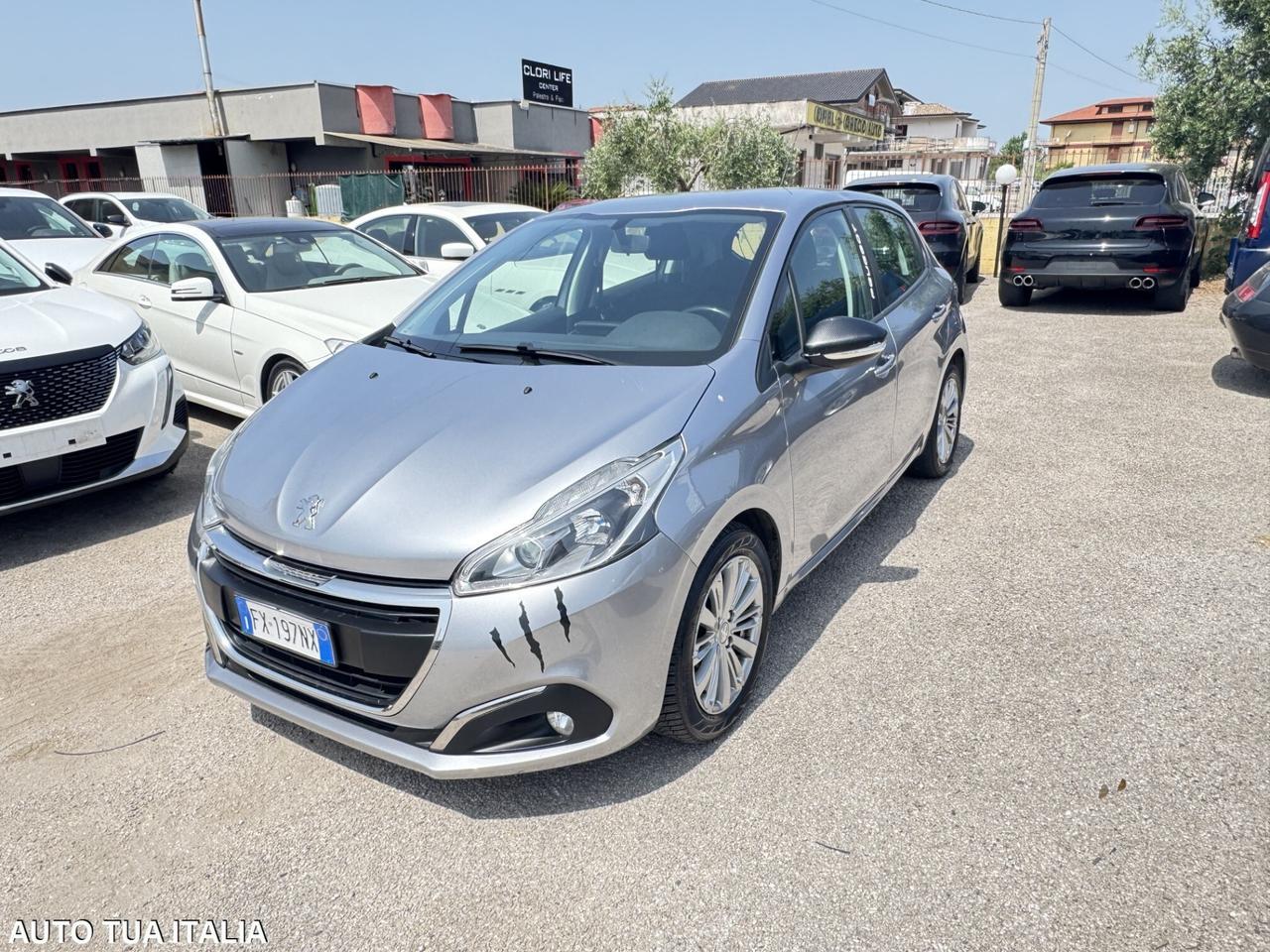 PEUGEOT 2008 1.2 BENZINA ADATTA NEOPATENTATI