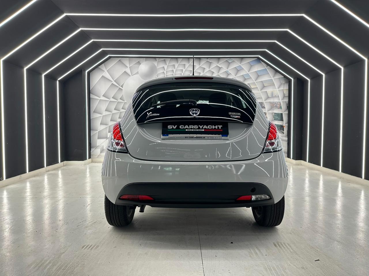 Lancia Ypsilon1.0 69cv hybrid-NEOPATENTATI-KM CERTIFICATI-PERMUT