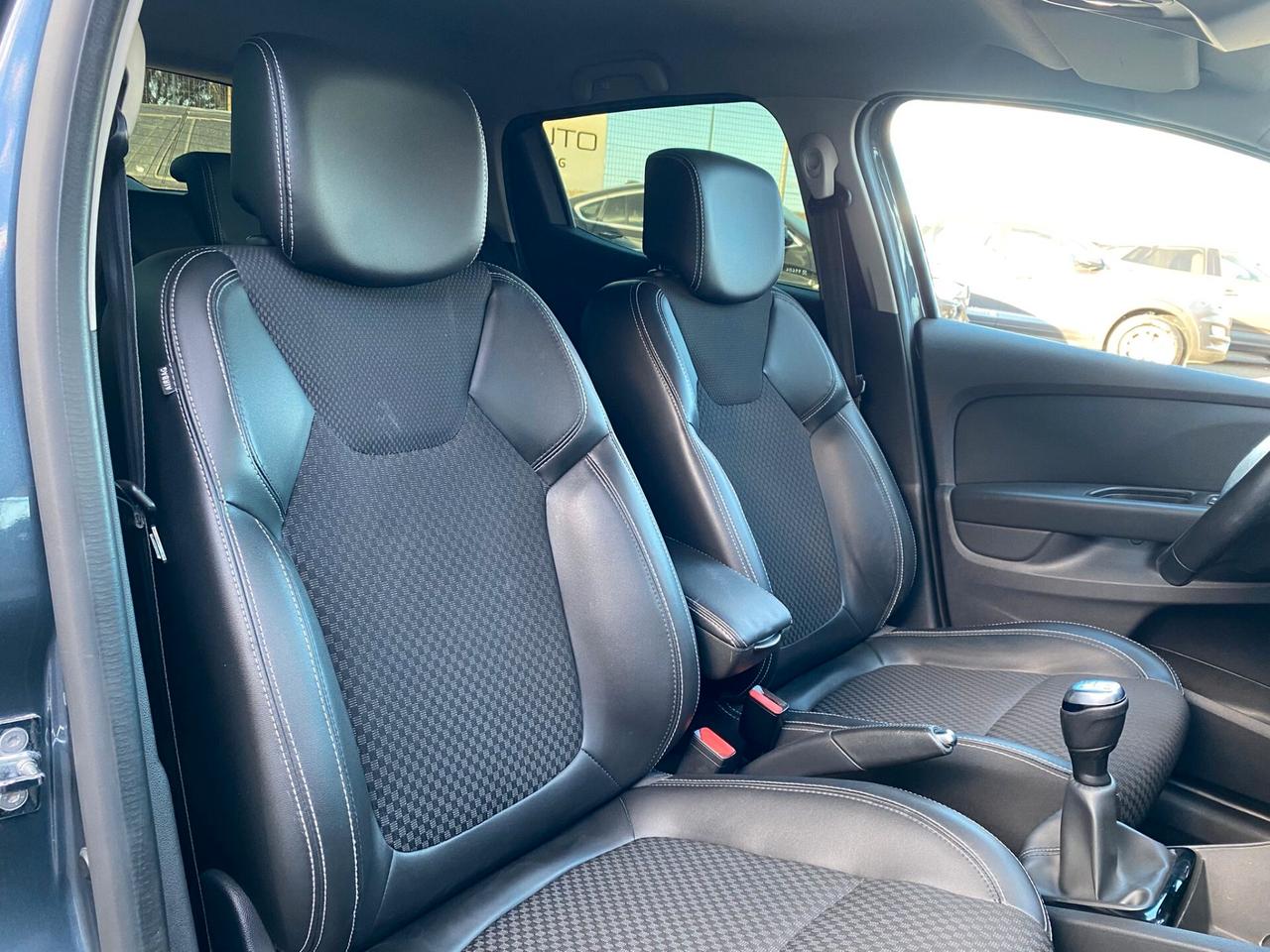 Renault Clio dCi 8V 90 CV 5 porte Moschino Intens