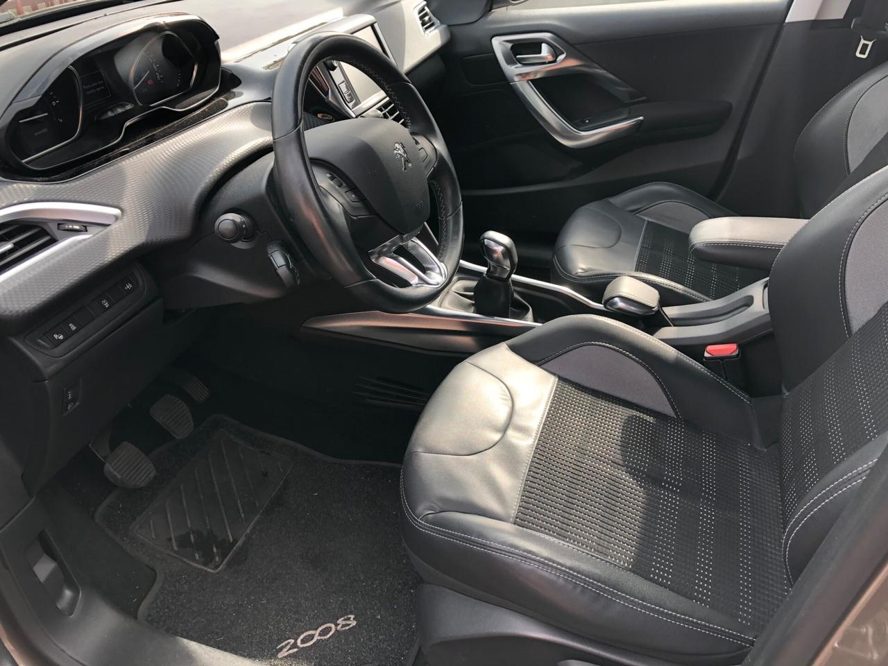 Peugeot 2008 1.2 VTi 82CV Allure