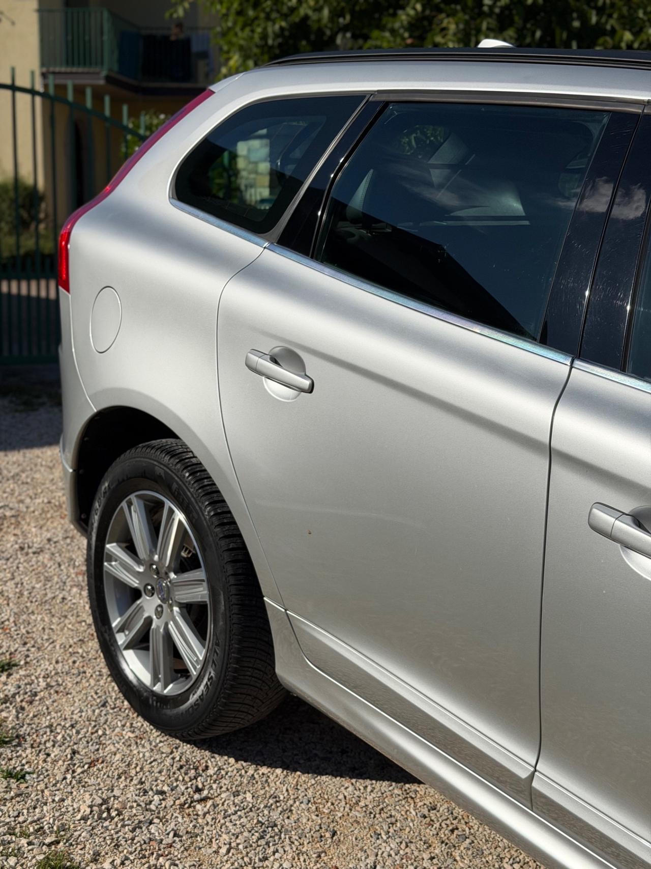 Volvo XC60 D4 AWD MOMENTUM 4x4 KMCERT GARANZ