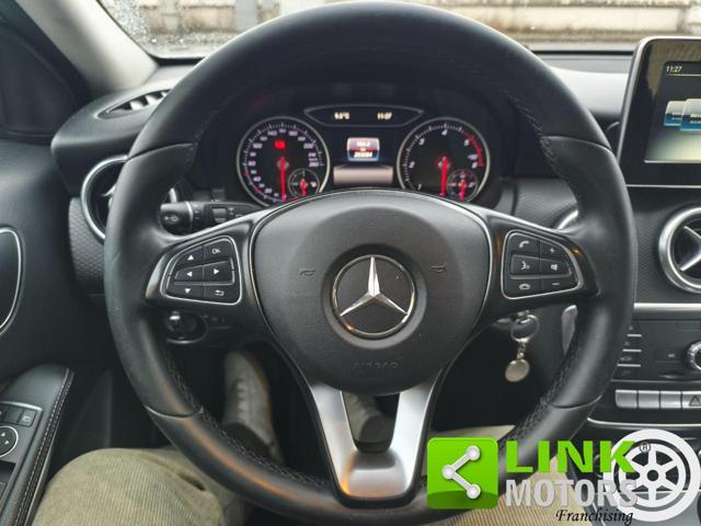 MERCEDES-BENZ A 180 d Premium