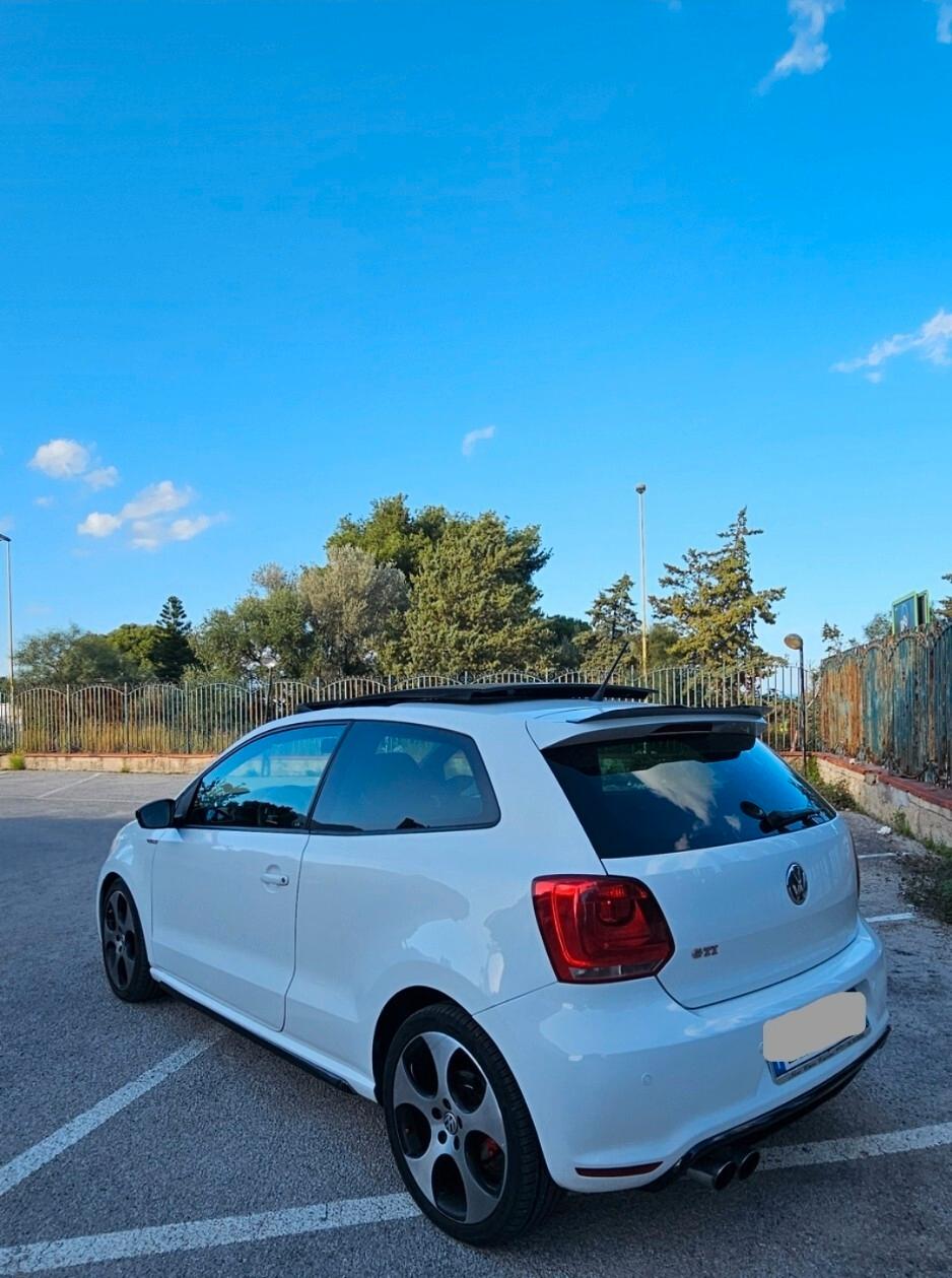 Volkswagen Polo 1.4 TSI DSG 3 porte GTI